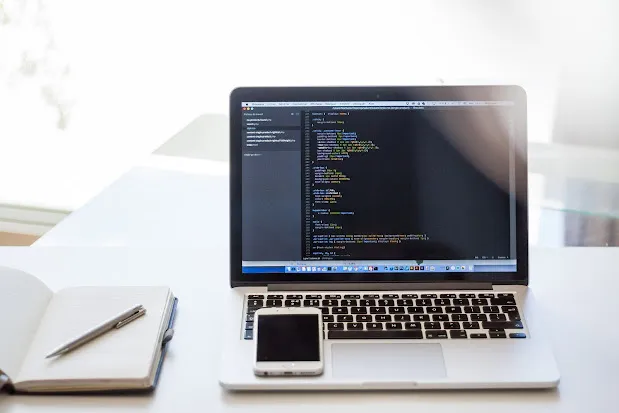 9 Tips Memilih Laptop untuk Coding dan Software Development
